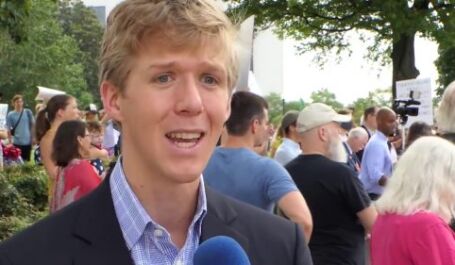 Noor arst selgitab, miks ta on kohustusliku Covid-19 vaktsiini vastu