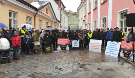 Video! 9. koroonameetmete vastane miiting Stenbocki maja ees (17.02.2022)